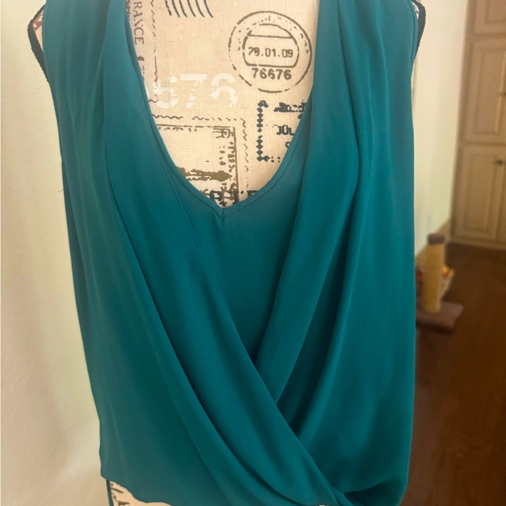 BCBG Max Aria Emerald Green draped front high low top size Small